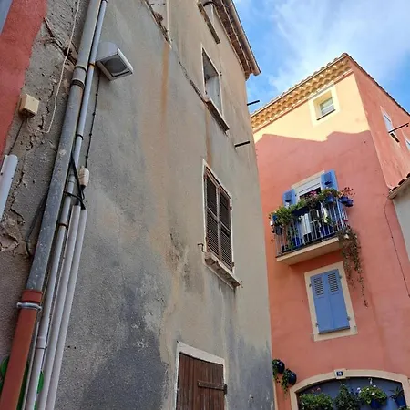 Studio Centre Ancien Apartment Hyeres